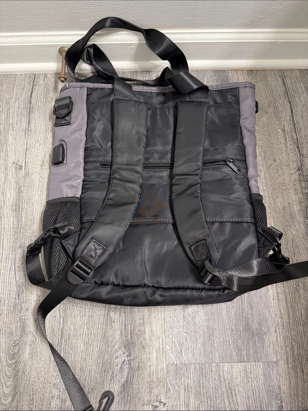 Cyureay Two-Tone Gray & Black Men's Tote Backpack